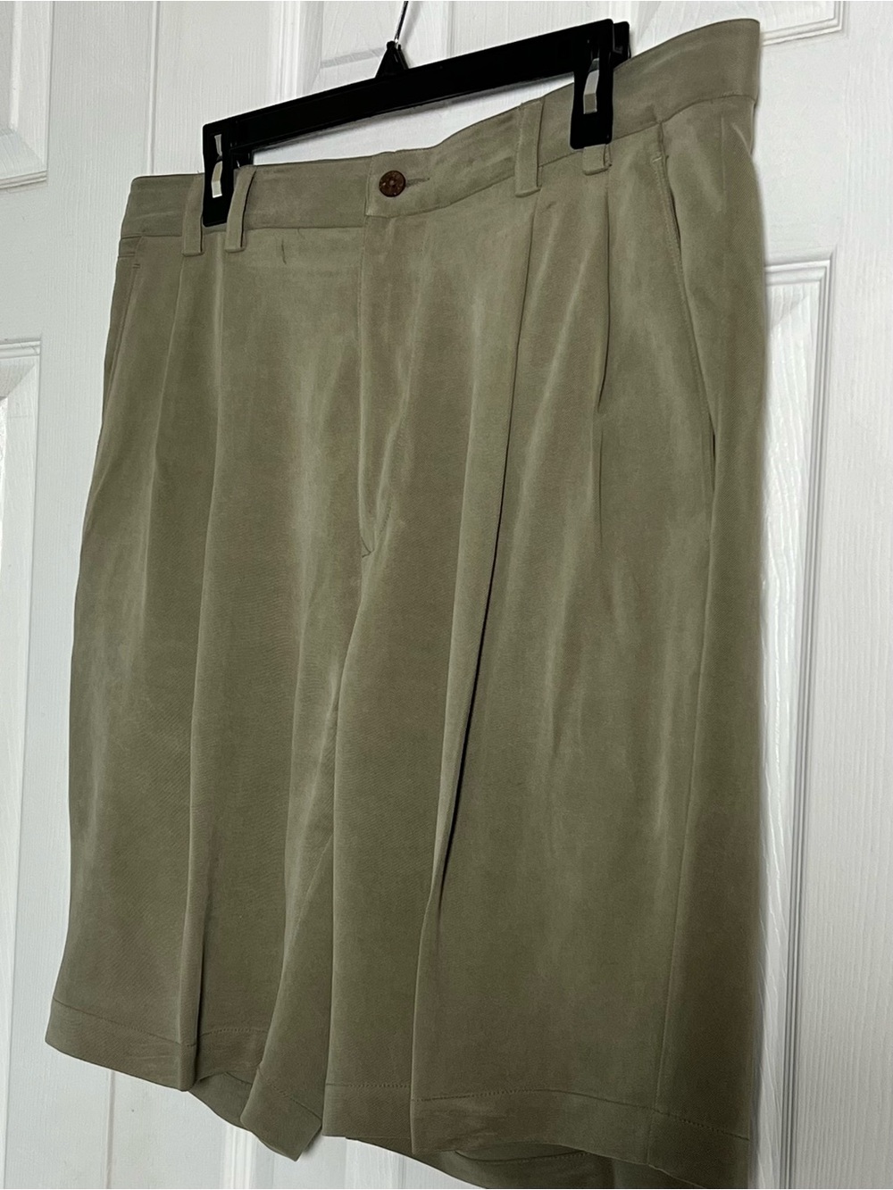 Tommy Bahama Men’s 100% Silk Pleated Chino Shorts